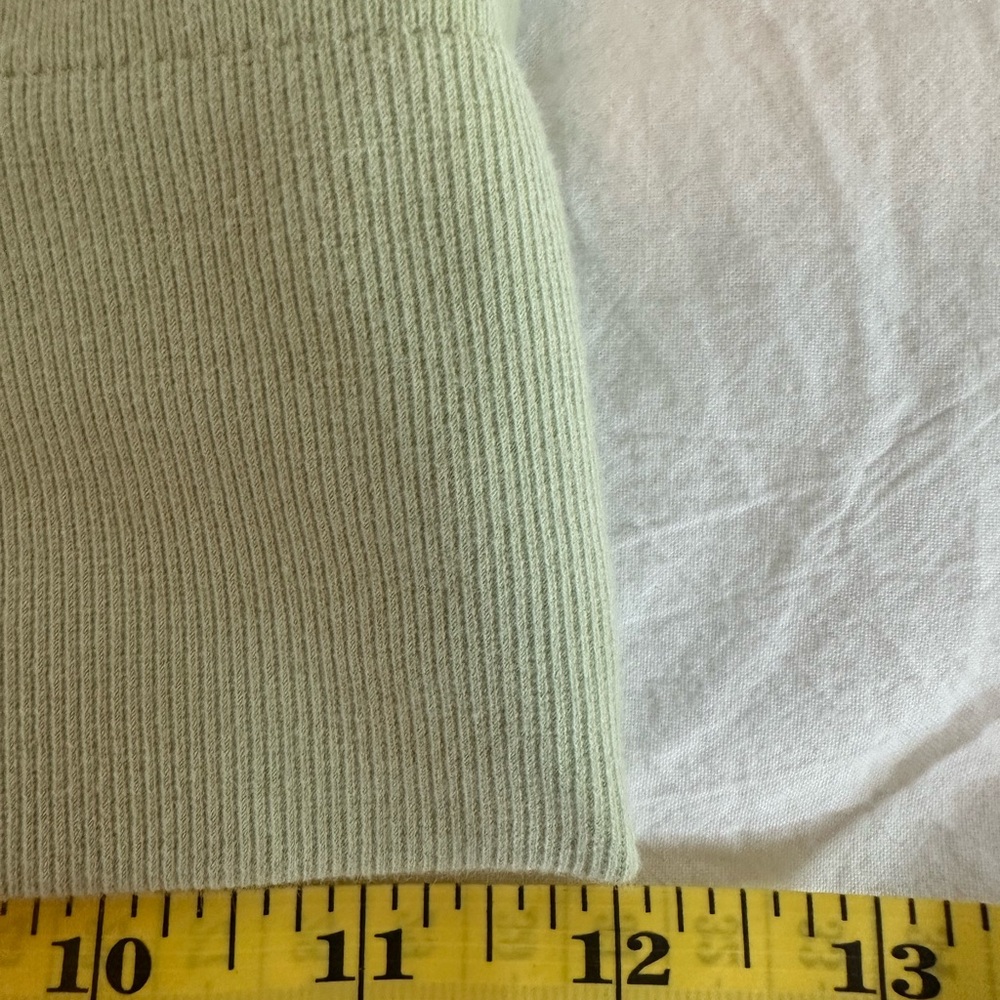 Alo Seamless Delight High Neck Bra - Picture 3 of 3